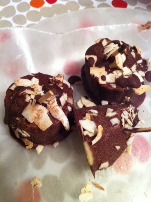 frozen chocolate coconut banana bites